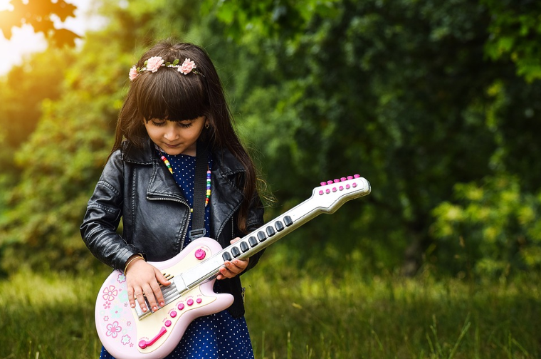 Guitar girl