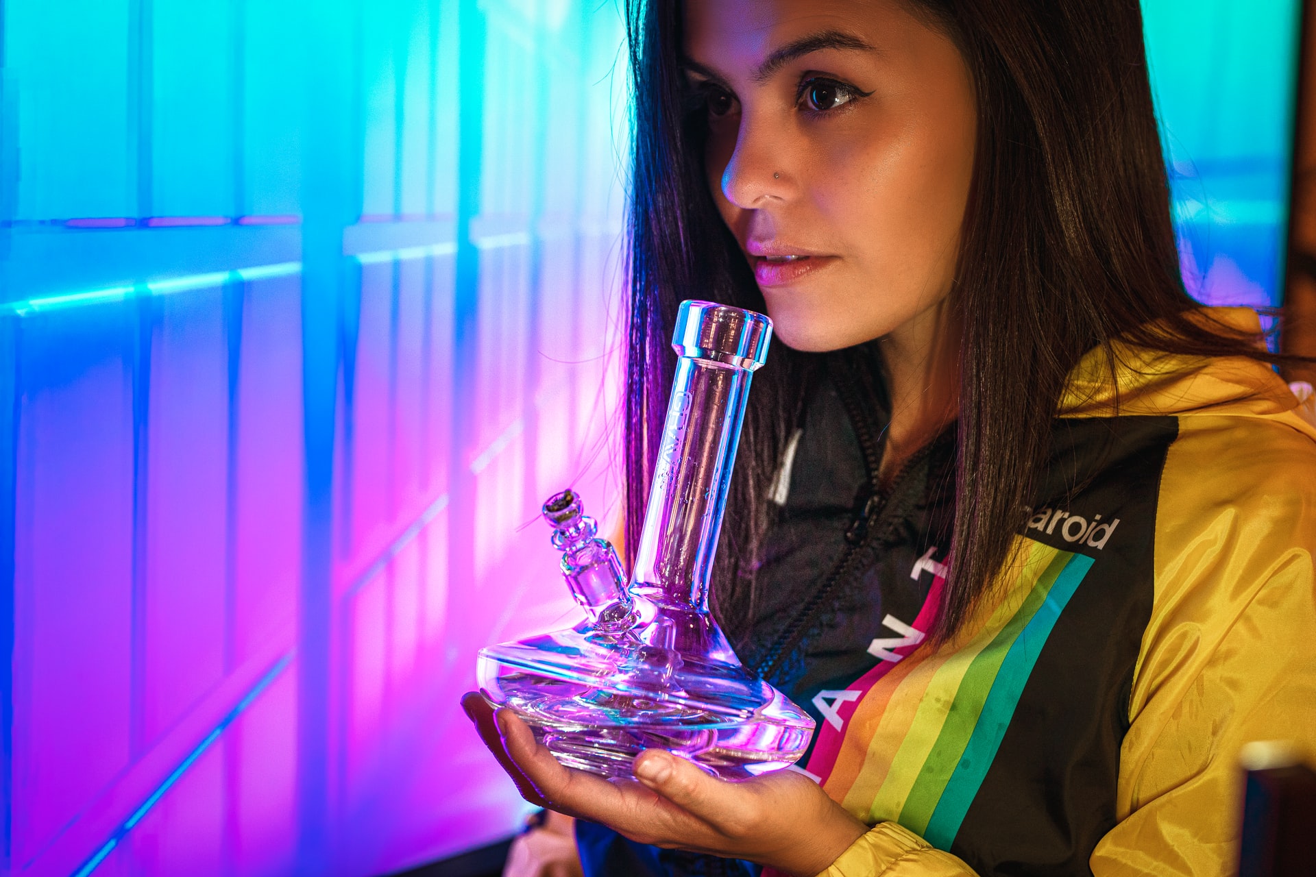 Holding Bongs